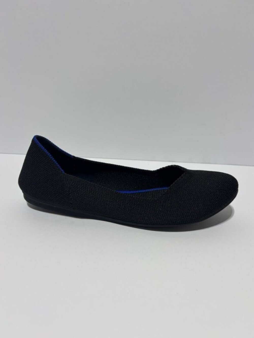 Rothys Women’s The Flat Round Toe Black Solid, Size 7 M